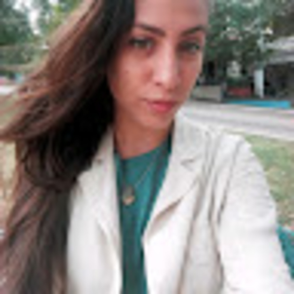 Meet your Posher, Sayli pérez fernández